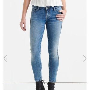 Gently worn - LUCKY BRAND Lolita Skinny size 14W blue with black stripe